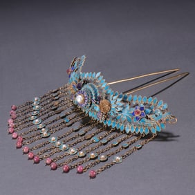 A Qing Dynasty silver-gilt double phoenix morning sun hairpin