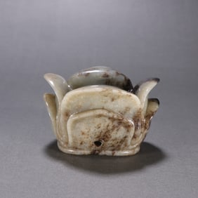 A Ming Dynasty Hetian jade petal pattern hair crown