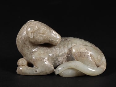 A jade beast carving from the Qing Dynasty