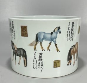 A Qianlong era of the Qing Dynasty Lang Shining Eight Jun Picture Pen Holder