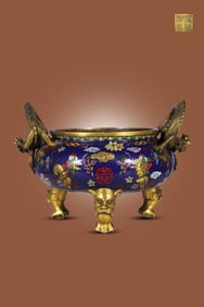 A piece of procientially cast copper tire cloisonné cloisonné enamel beast-footed dragon ear