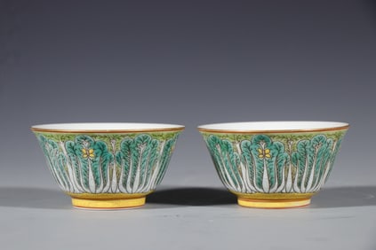 A pair  of Qing Yongzheng: cabbage hundred wealth small cups