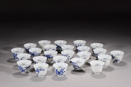 A set  of Qing Yongzheng blue and white twenty-four solar term cups