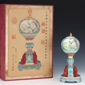 A piece of Qing Yongzheng enamel colored turquoise green glaze flower and bird official hat holder