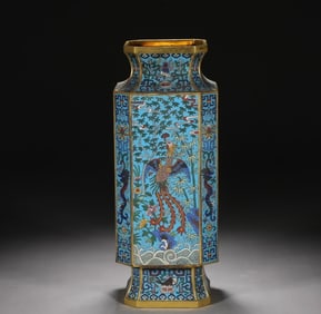 A pair of Qing Dynasty copper-tired cloisonné cloisonné enamel Danfeng Chaoyang Bafang bottles