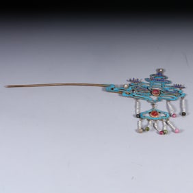 A Qing Dynasty silver cloisonné burnt blue gilt gold hairpin