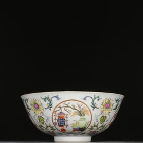 A Qing Dynasty pastel grain bowl