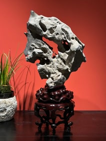 A Qing Dynasty Taihu Lake stone study ornament