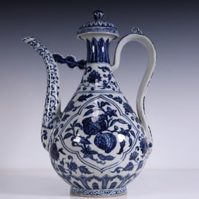 A Ming Yongxuan blue and white pot