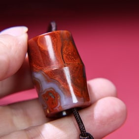 A Han Dynasty Warring States red bamboo bead