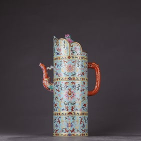 A Qing Dynasty Qianlong gold silk enamel entwined passionflower pattern lion Domu pot