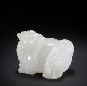 A Hetian jade dragon turtle