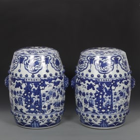 A pair of embroidered piers of Ming Jiajing blue and white hundred children