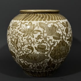 A Cizhou kiln style brown lotus pond mandarin duck pattern jar