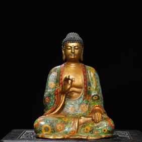 A statue of the Great Sun Tathagata in the Qing Dynasty cloisonné cloisonné enamel