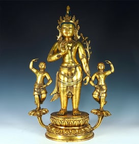 A piece of Qing Dynasty copper gilt golden lotus peanut Guanyin