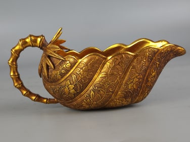 A copper gilt cup of the Qing Dynasty