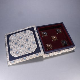 An ancient jade dragon button seal