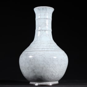 A Song Dynasty official kiln string pattern bamboo vase