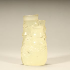 A Qing Dynasty fine Shoushan dianthus ornament