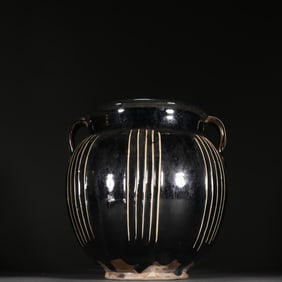 A Song Ding kiln black glazed double-line jar