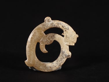 A piece of ancient Hetian jade dragon