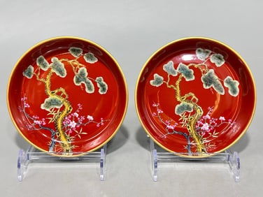 A Qing Dynasty Yongzheng enamel color Suihan Sanyou pattern palace plate