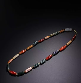 A thousand-year-old agate multi-treasure necklace