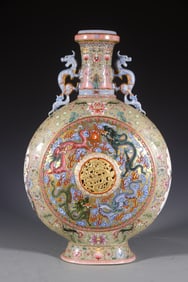 A Qing Dynasty Qianlong amphora hollow ancient Yuexuan gold land five dragon flat vase