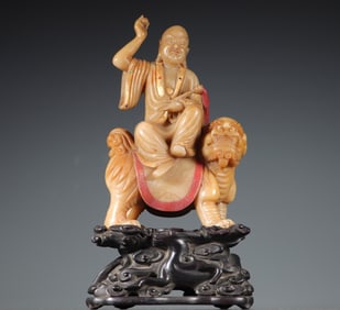 A statue of a stone Arhat in Shoushan in the Qing Dynasty