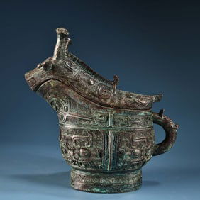 A full bronze bronze beast box cup