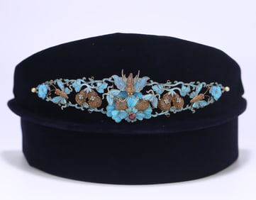 A Qing Dynasty court sterling silver gilt filigree dotted emerald inlaid gemstone Fulu flower