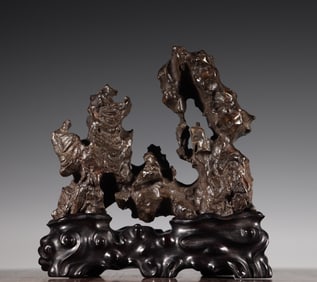 A Qing Dynasty Lingbi Shishanzi ornament