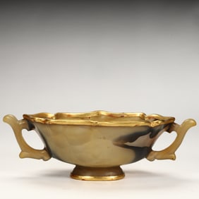 A Tang Dynasty agate gilt amphora