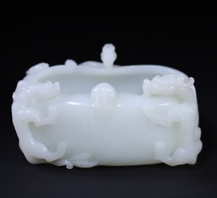A Hetian jade dragon playing pearl water bowl