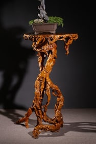 A boxwood natural bouldering whole material is a large flower stand