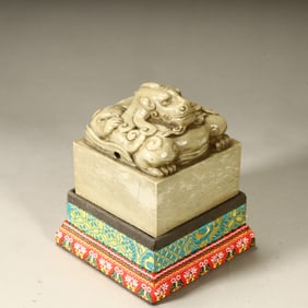 A Qing Dynasty fine Shoushan stone seal