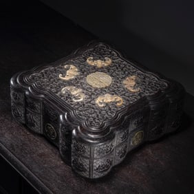 A rosewood inlaid Shoushan stone box