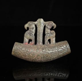 A Han Dynasty double phoenix dragon pattern jade pipe