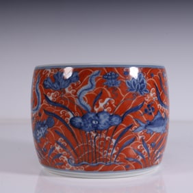 A piece of Chenghua alum red blue and white seawater fish algae cricket jar