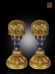 A pair of Qing Dynasty profound copper tire cloisonné cloisonné official hat holders