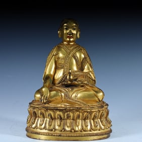 A bronze gilt statue of the Qing Dynasty guru