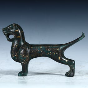A Han Dynasty bronze Cuo Jin tiger talisman