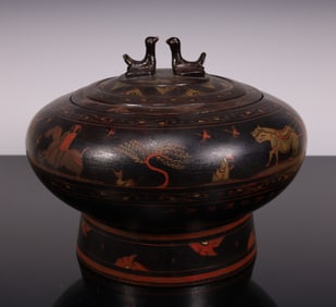 A Han Dynasty wooden lacquer box