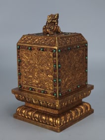 A Qing Dynasty copper gilt seal