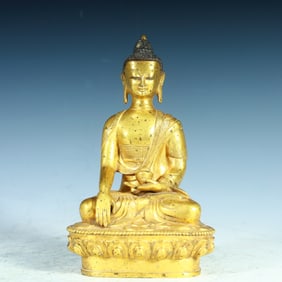 A bronze gilt Buddha statue of the Qing Dynasty