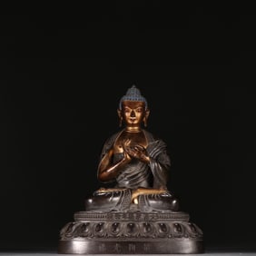 A Qing Dynasty copper gilt Vajrasattva hammer statue