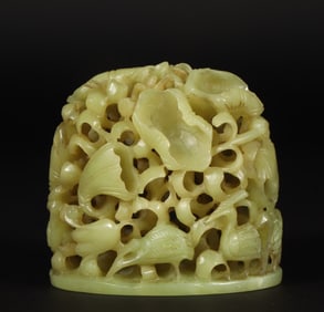 A piece of Hetian topaz stove top in the Qing Dynasty