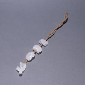 A Qing Dynasty Hetian jade treasure pendant