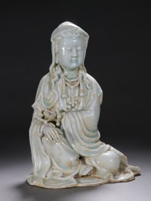 A seated statue of Guanyin in the Song Dynasty